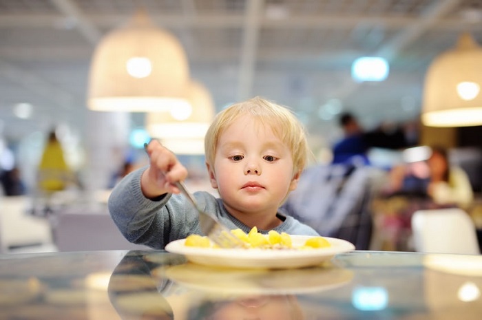 Pengaruh Makanan Ringan Yang Tinggi MSG Bagi Anak