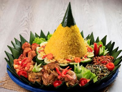 Kelezatan Nasi Kuning