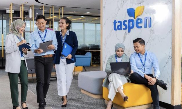 PT Taspen Salurkan JKK Untuk Ahli Waris Korban ATR 42-500