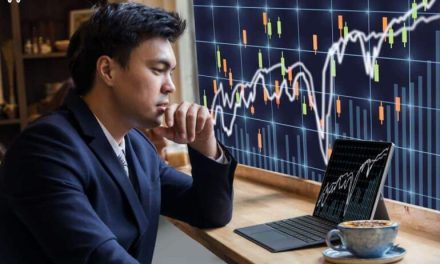 Investor Saham, Peran, Strategi, dan Tantangan di Pasar Modal