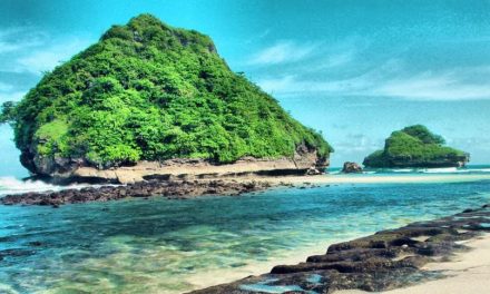 Pantai Goa Cina, Keindahan Alam Nan Eksotis di Jepara