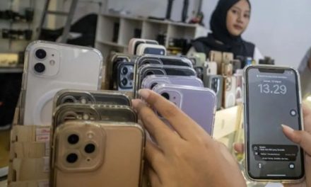 Sewa iPhone Saat Lebaran, Ketika Gengsi Bisa Di Sewa