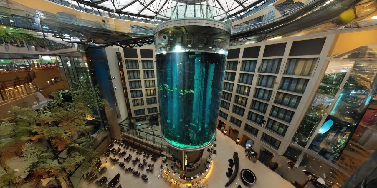 AquaDom Berlin Adalah Akuarium Raksasa Canggih Asal Jerman