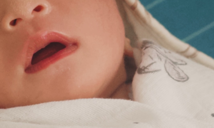 Fajar Nugra dan Istri Di Karuniai Anak Laki-Laki Pertama