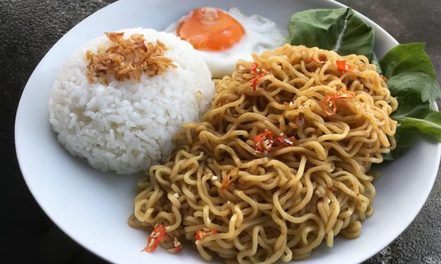 Risiko Makan Nasi Dan Mi Barengan, Kata Pakar Gizi