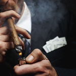 Sejarah Rokok Cerutu, Dari Tradisi Kuno Hingga Industri Modern