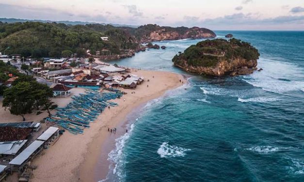 Pantai Drini, Keindahan Tersembunyi Di Selatan Yogyakarta