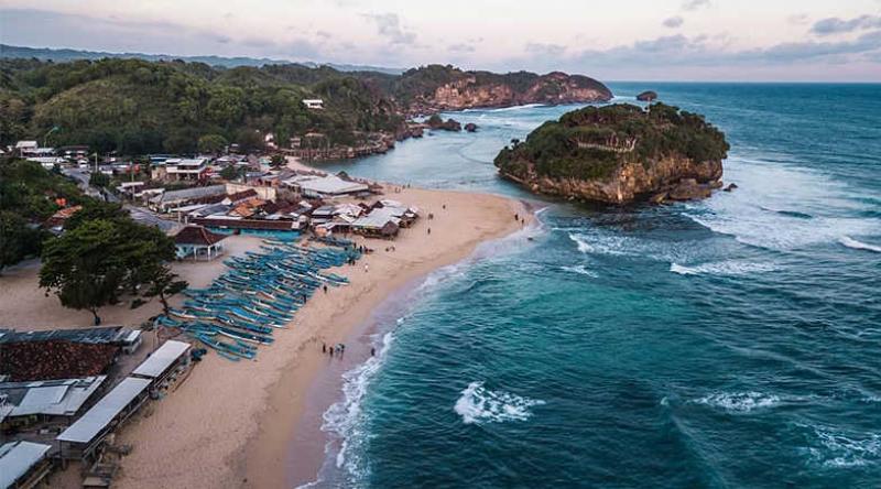 Pantai Drini, Keindahan Tersembunyi Di Selatan Yogyakarta