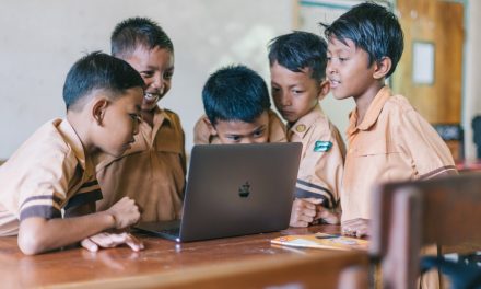 Pendidikan Anak Era Digital, Menantang Atau Memudahkan