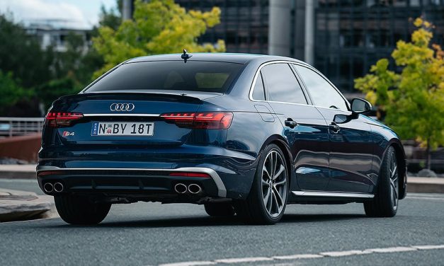 Audi S4 Sedan Didesain Untuk Kamu Yang Suka Speeding Dijalan