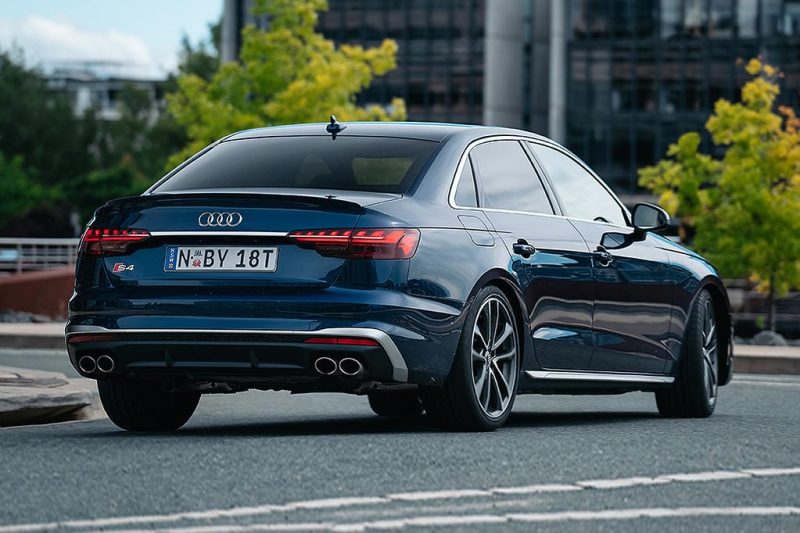Audi S4