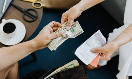 Istilah Kas Bon Bagi Karyawan Sudah Menjadi Hal Yang Biasa