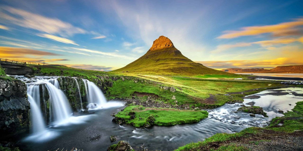 Kirkjufell, Di juluki Gunung Paling Fotogenik di Dunia