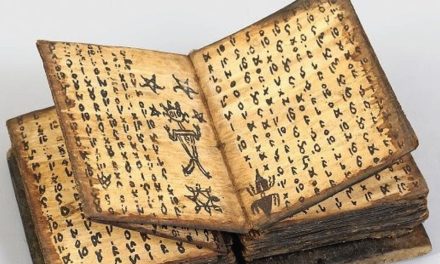 Pustaha Laklak Buku Kuno Tradisional Masyarakat Batak