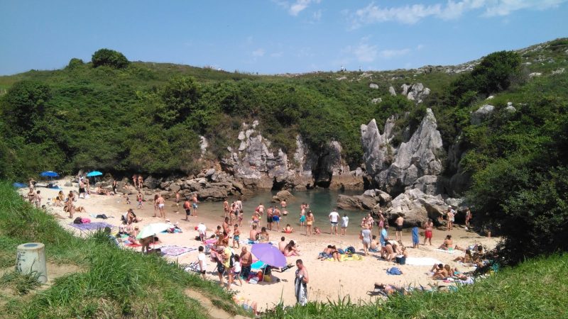 Pantai Gulpiyuri