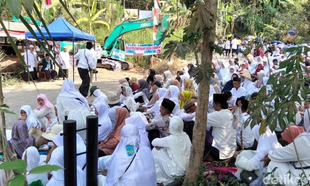 Warga Gerebek Tambang Pasir di Sambeng Magelang
