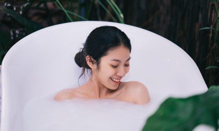 Mandi Susu Di Percaya Mampu Memutihkan Kulit