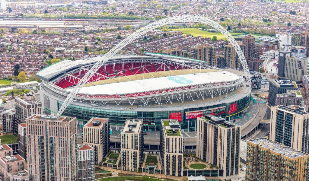Stadion Wembley Tempat Bersejarah Bagi Olahraga Dan Hiburan